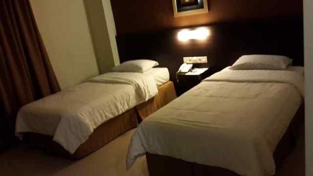 The Waigo Hotel Sorong Bagian luar foto