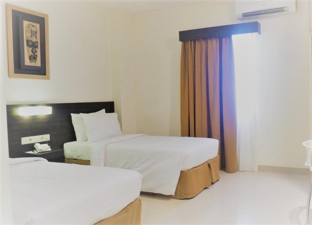 The Waigo Hotel Sorong Bagian luar foto