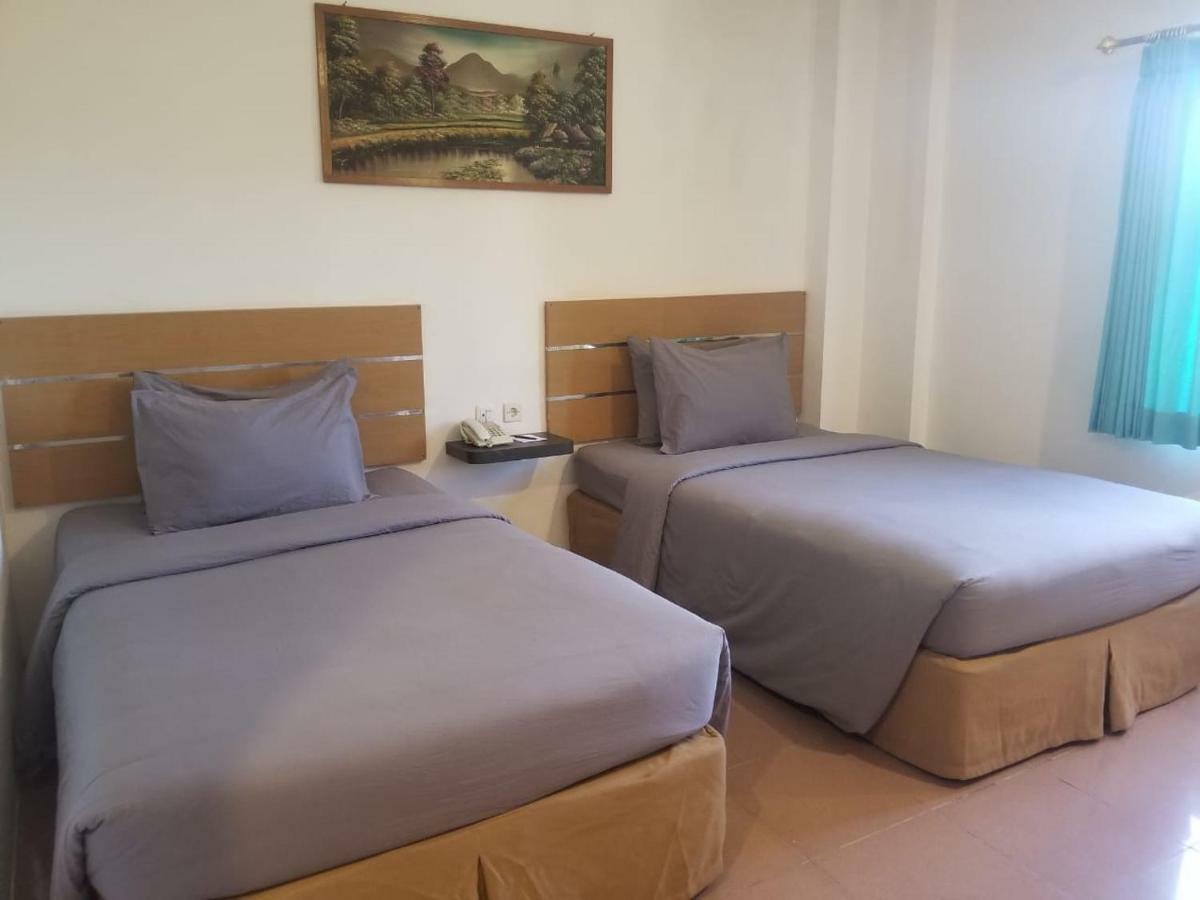 The Waigo Hotel Sorong Bagian luar foto